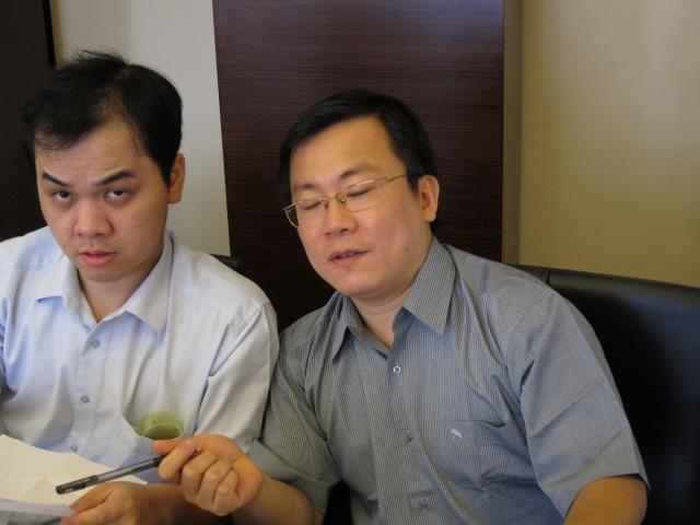 白三奇監事（圖左）及洪若嘉理事（圖右）出席本次理監事會議