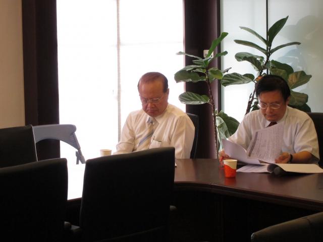黃仁揚顧問（圖左）及陳昭元常務理事（圖右）出席本次理監事會議